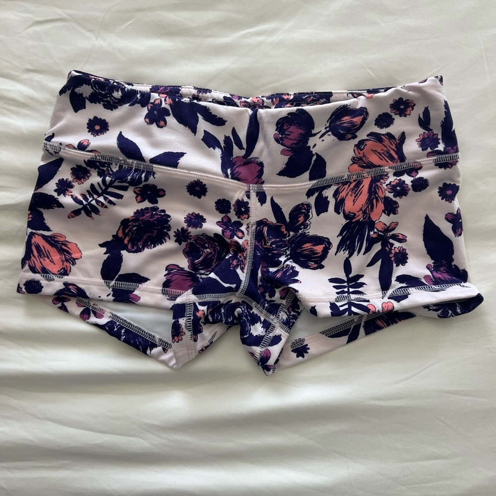 Fleo Shorts